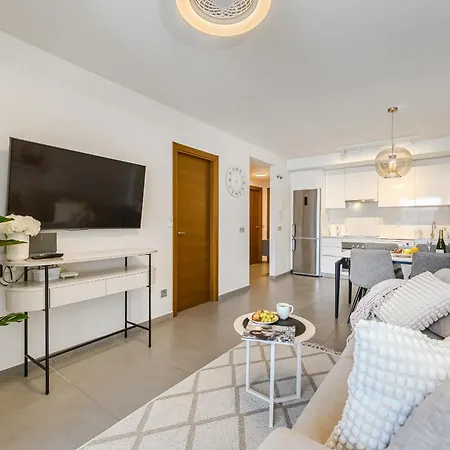 Cosy With Private Rooftop Apartamento