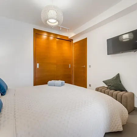 Apartamento Cosy With Private Rooftop