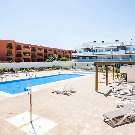 Cosy With Private Rooftop *