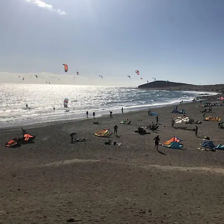 Cosy With Private Rooftop Apartamento La Tejita